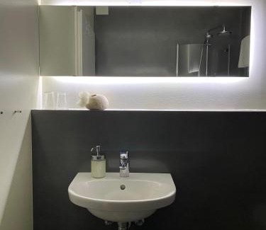 Laugar Hotel | Fljótsbakki Hotel