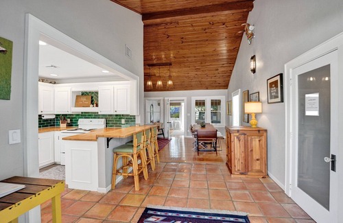 Victoria Park House | FLL Art District~Cozy~Pool Home~Close to Beach