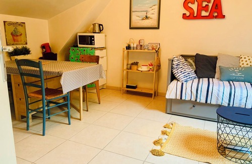 Plouhinec Apartment | Flo's bed and breakfast, in the countryside 5 minutes from the sea.