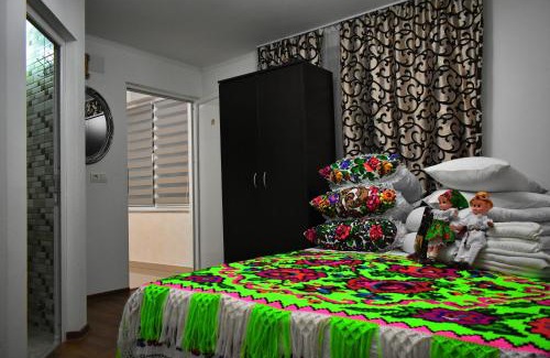 Giulesti House | Floare de Colt