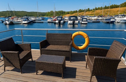 Braunsbedra House | Floating 44 am Geiseltalsee - Festliegende Hausboot in Braunsbedra