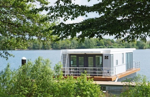 Vynen House | Floating 44 Komfortable Hausboote bei Xanten mit Tollem Seeblick