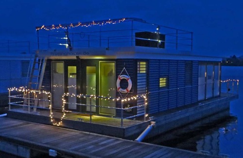 Vynen House | Floating 44 Komfortable Hausboote bei Xanten mit Tollem Seeblick
