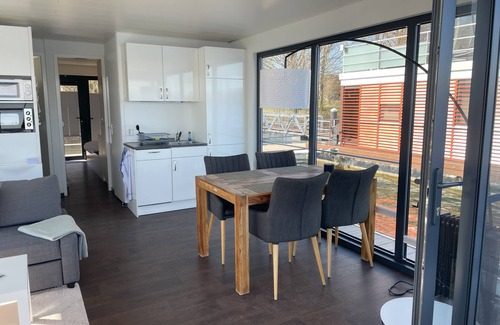 Vynen House | Floating 44 Komfortable Hausboote bei Xanten mit Tollem Seeblick