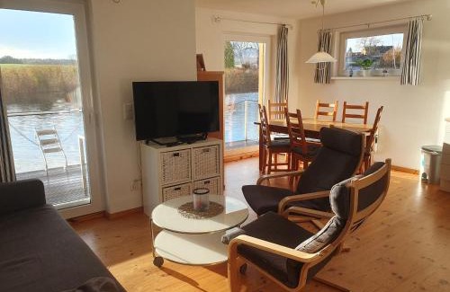 Ostvorpommern House | FLOATING HOUSES - "schwimmende Ferienhäuser" - Haus 2