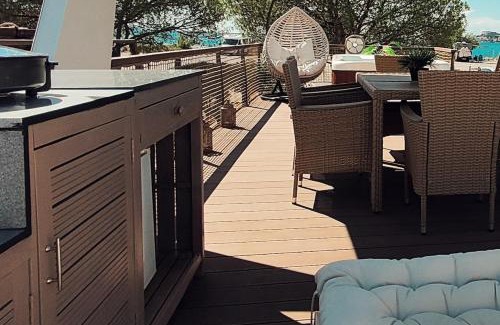 Piran House | Floating Sea House - 5Stars