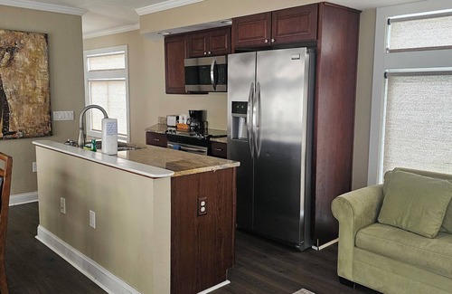 Ponchartrain Park House | Floating Villa 3