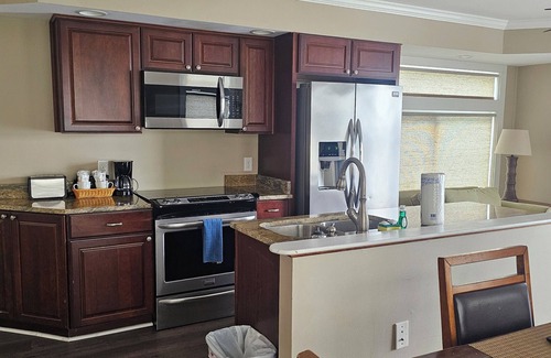 Ponchartrain Park House | Floating Villa 3