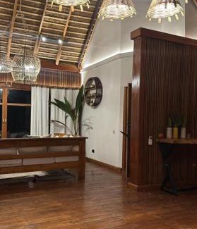 Beyin Villa | Floating Villa near Nzulezu