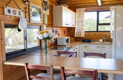 Fisherhaven House | Flock-Inn