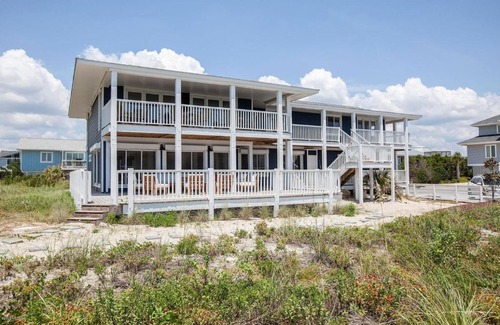 Shell Island House | Flock of Sea Girls by Sea Scape Properties