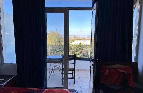 Mbrostar-Urë Hotel | Flogeri world