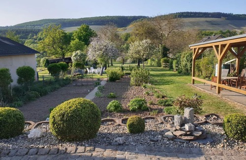 Maring-Noviand Apartment | Floor with 2 double rooms and shower - Guest room in Liesertal