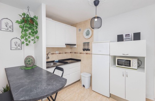 Sonnenland Apartment | Floral Home - Large Private Terrace with Pool