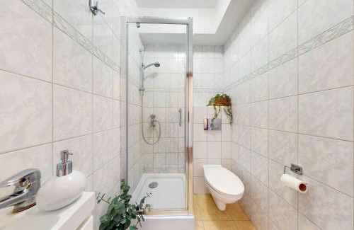 Ursynow Apartment | Flora Apartment 2 Bedrooms & Parking