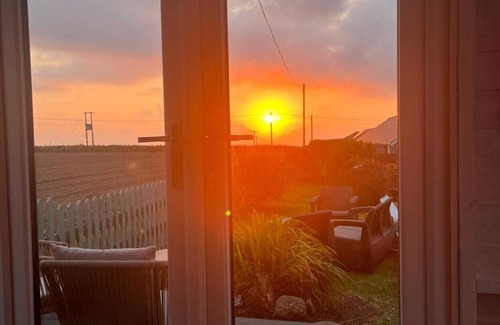 Sennen House | Flora Belle Cottage - Two Bedroom House, Sleeps 4