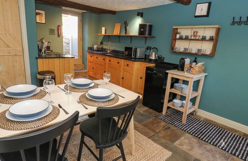 Tideswell Cottage | Flora Cottage