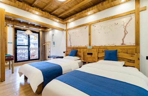 Xiangxi House | Floral Hotel Furong Town Qichi Inn