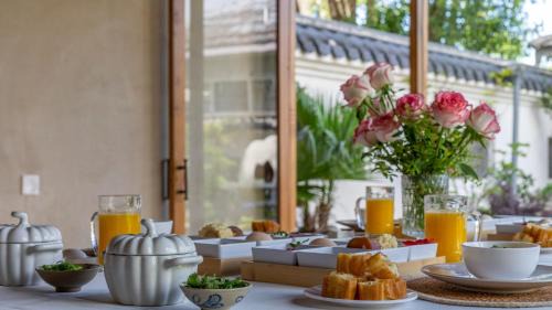 Tengchong House | Floral Hotel Tengchong Wuwenju B&B