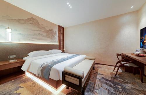Lianhu House | Floral Hotel Yinshiyi Chang'an, Xi'an Bell and Drum Tower Sajinqiao Subway Station
