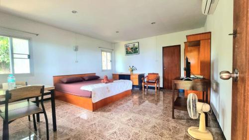 Maret Resort | Floral House