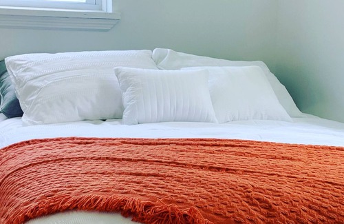 Shawanese Villa | Floral Villa w/ hot tub kayaking, boating and lake