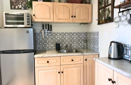 Langford Apartment | Florence Lake Garden Suite With Private Outdoor Patio With Fire Pit & Grill