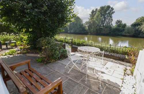 Diglis House | Florence Villas