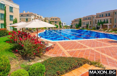 Chernomorets Apartment | FLORES GARDEN SEA VIEW APARTMENT WITH BALCONY