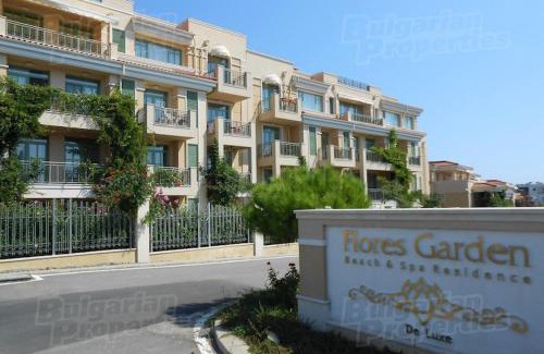 Chernomorets Apartment | FLORES GARDEN SEA VIEW APARTMENT WITH BALCONY