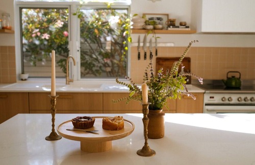 Beaconsfield House | Floretta - 2 bedroom Heritage Cottage