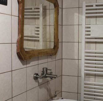 Mondovi Apartment | Floriads Apartments Caramel