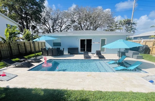 Poinciana Park House | Florida Charm Retreat. Near FLL Air Port and Port Everglades