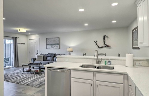 Fernandina Beach Apartment | Florida Condo w/Pool & Tennis: Walk to Beach!