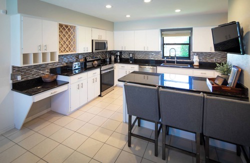 Tara Golf and Country Club House | Florida country club home, short drive to beaches, theme parks & golf