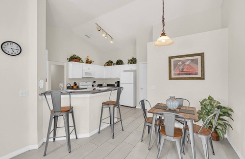 Sandy Ridge Villa | Florida Escape: Private Pool Villa, 20 Min to Disney!