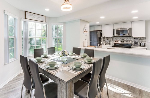 Royal Palm Bay Condo | Florida Fun! Family Condo w/Pool, 8 Mi to WDW