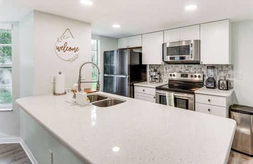 Royal Palm Bay Condo | Florida Fun! Family Condo w/Pool, 8 Mi to WDW