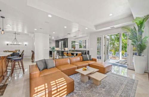 Harbour Inlet House | Florida Keys Villa Beach Proximity Heated Pool Serenity at its Finest Hemingway Key VlLLAS