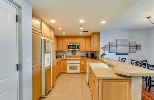 Pensacola Beach Condo | Florida Resort Condo: Walk to Pensacola Beach!
