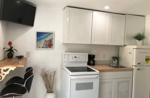 South Gate Ridge Apartment | Floridian/Sarasota Studio near #1 beach in USA