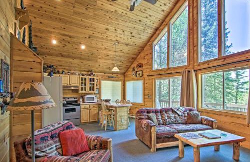 Florissant House | Florissant Hilltop Hideaway with Porch and Pond Access