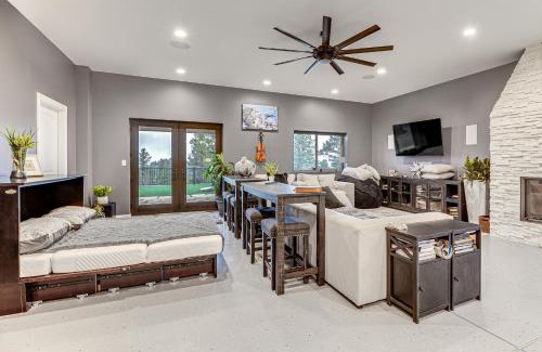 Lake George House | Florissant Home with Hot Tub, Putting Green and Views!