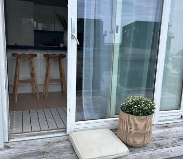 Akrehamn Apartment | Flott Leilighet, 1 etasje med nydelig sjøutsikt