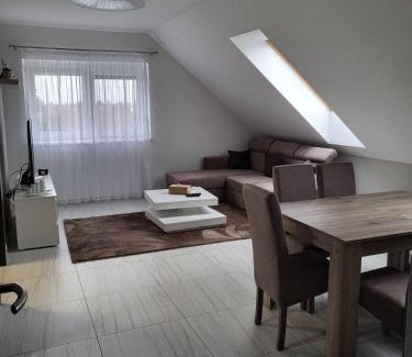 Csorna Apartment | Flower Apartman 5