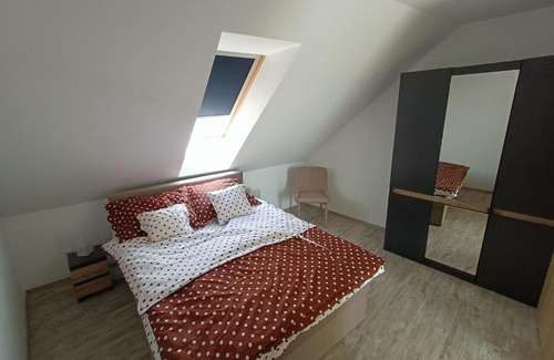 Csorna Apartment | Flower Apartman 6