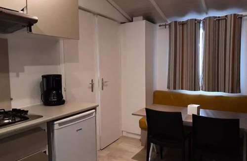 Saint-Antonin Noble Val House | Flower Camping les Gorges de l'Aveyron * - Comfort mobile home + 23m² (2 bedrooms) + covered terrace for 4 people