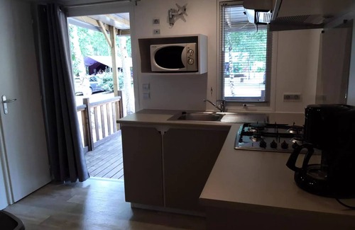 Saint-Antonin Noble Val House | Flower Camping les Gorges de l'Aveyron * - Comfort mobile home + 23m² (2 bedrooms) + covered terrace for 4 people