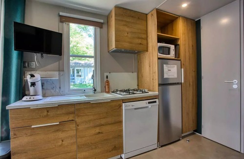 Saint-Vincent-de-Cosse House | Flower Camping Le Tiradou * - Mobil-Home Premium O'Hara 29-31m² (2ch-4pers) + Terrasse semi-couverte + Clim + LV + TV 4 personnes