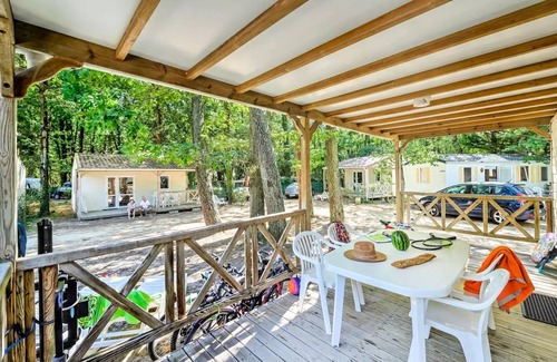 Saint-Hilaire-de-Riez Ski Chalet | Flower Camping Les Biches * - Chalet 2ch (without TV) - 24m2 - covered terrace 4 people